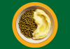 Assiette avec une partie de purée et l'autre de lentilles vertes.